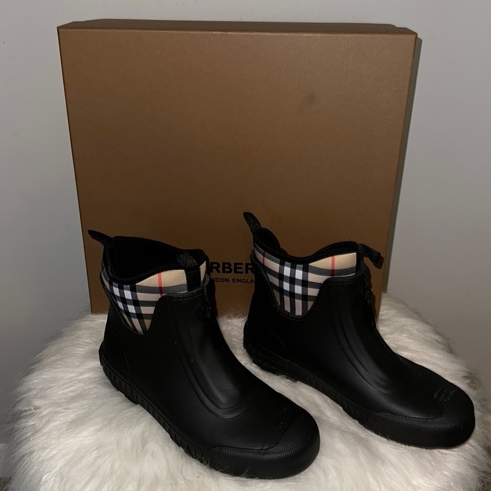 Brand New Authentic Burberry Rain boot